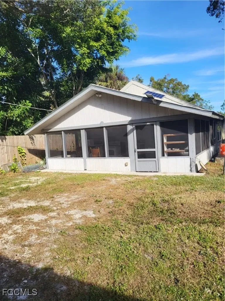 10511 Orange River Boulevard Fort Myers FL 33905