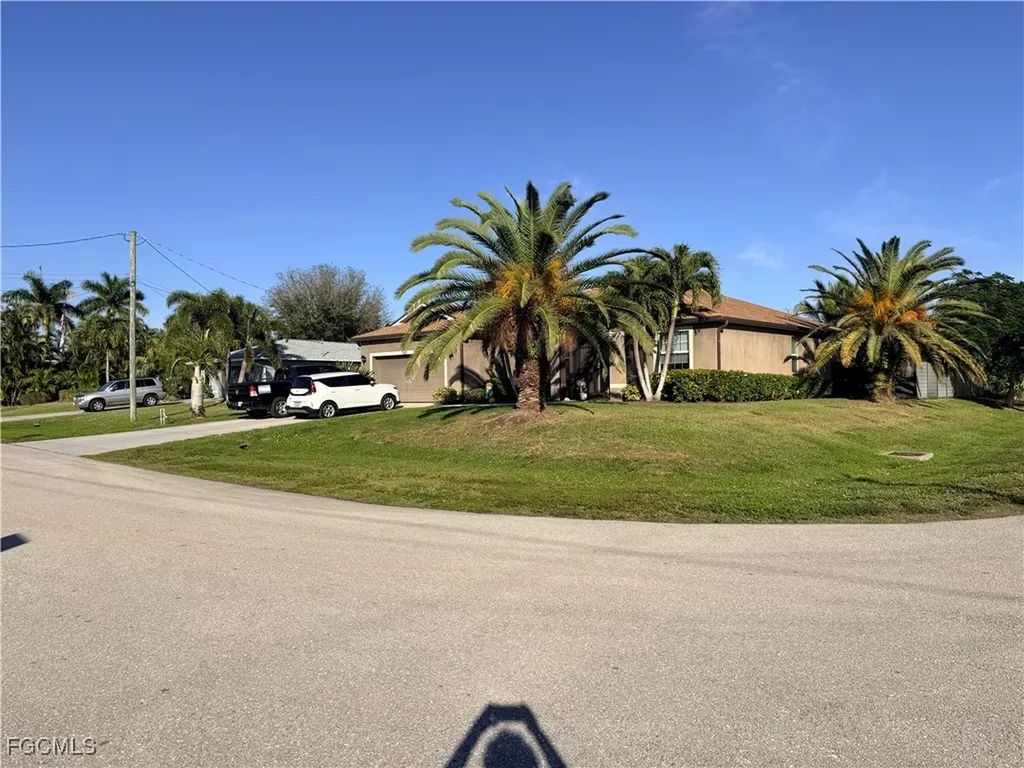1422 SW 39th Terrace Cape Coral FL 33914