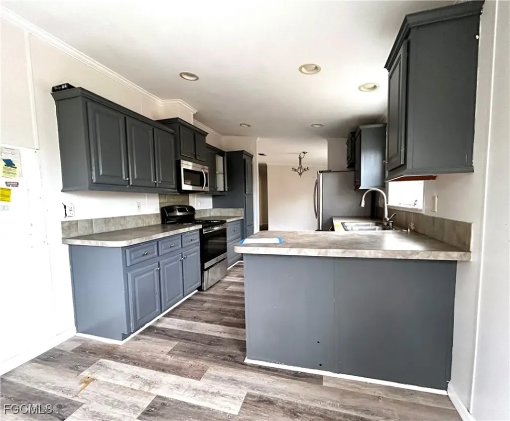 3007 52nd Street W Lehigh Acres FL 33971