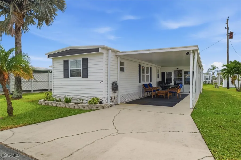 24 Cheyenne Trail Naples FL 34113