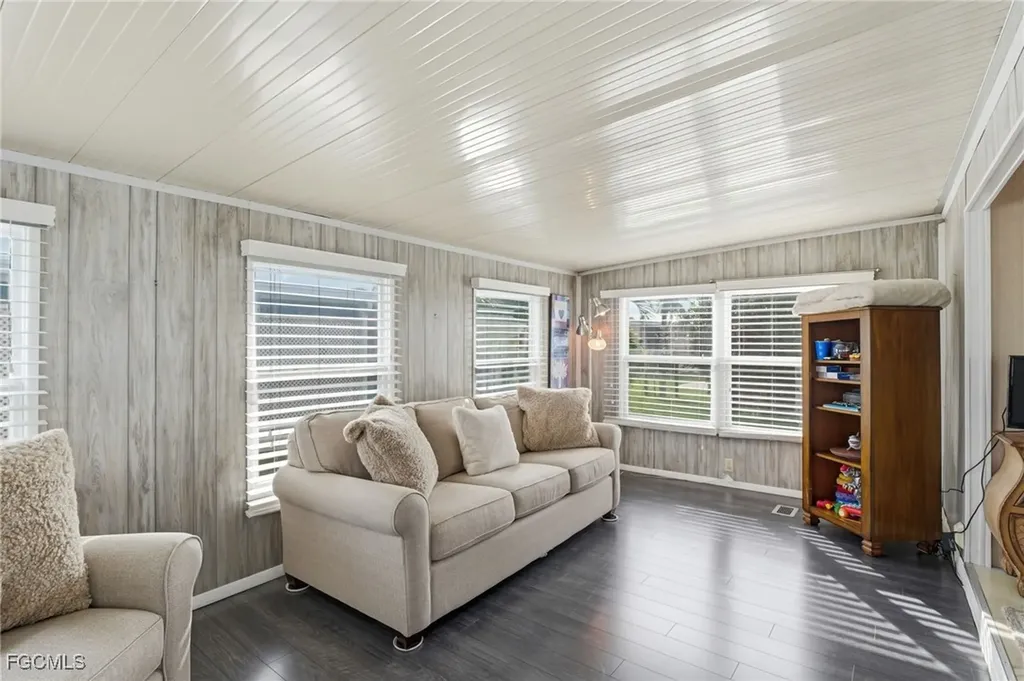 24 Cheyenne Trail Naples FL 34113