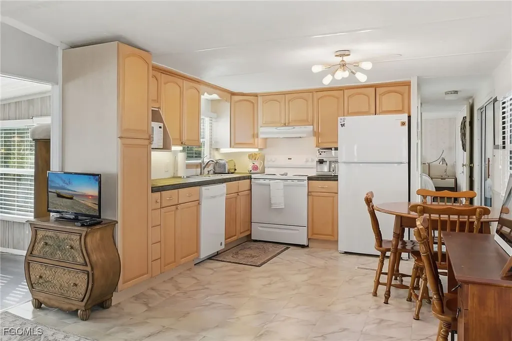 24 Cheyenne Trail Naples FL 34113