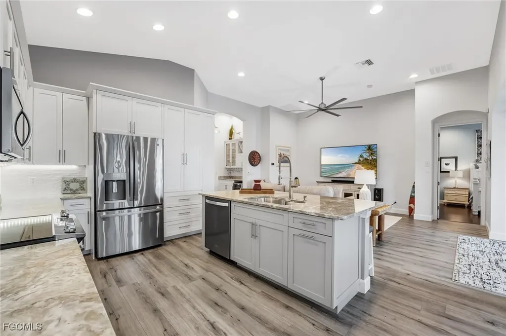 3801 Lakeview Isle Court Fort Myers FL 33905