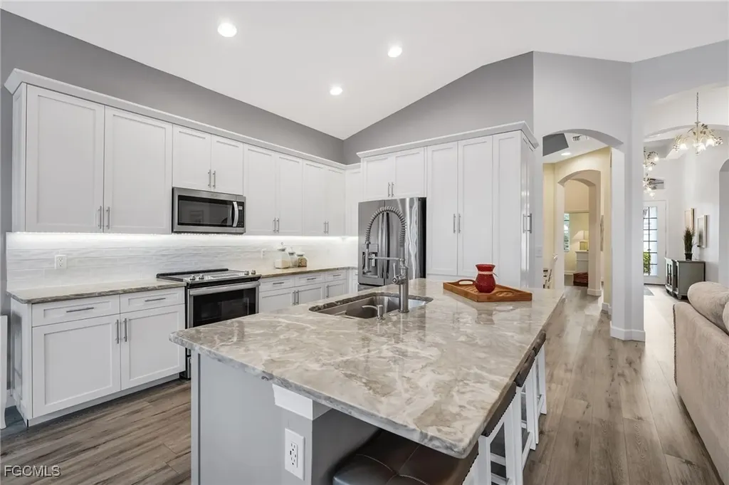 3801 Lakeview Isle Court Fort Myers FL 33905