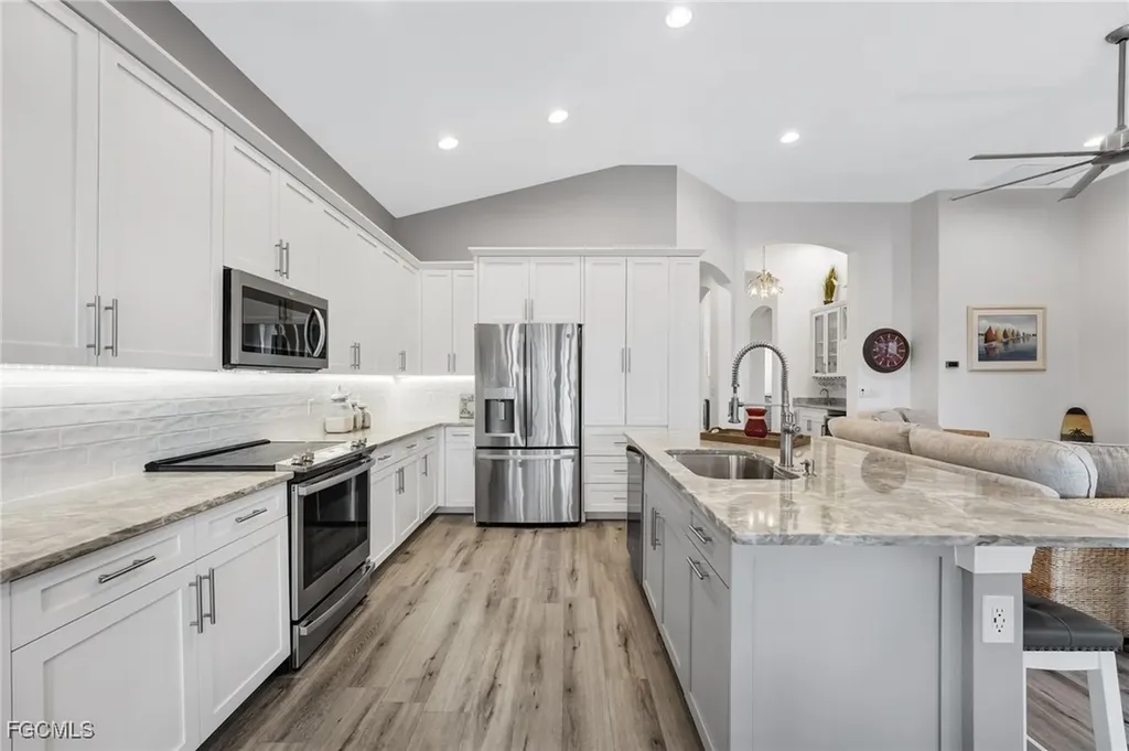 3801 Lakeview Isle Court Fort Myers FL 33905