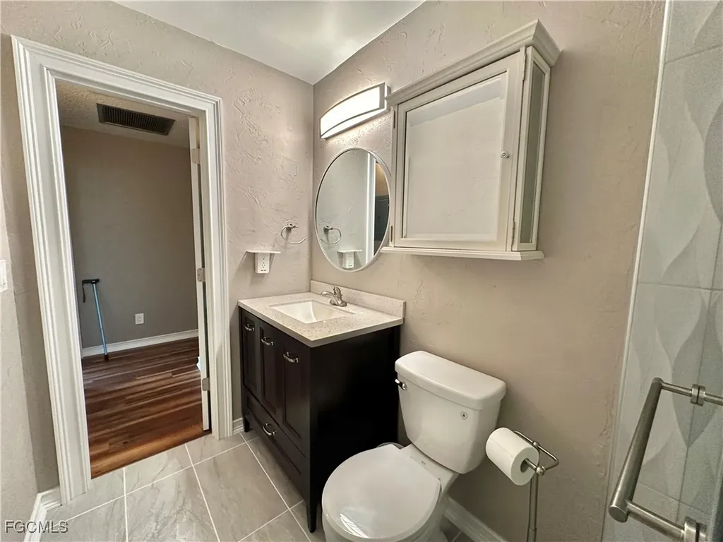 15427 Crystal Lake Drive North Fort Myers FL 33917