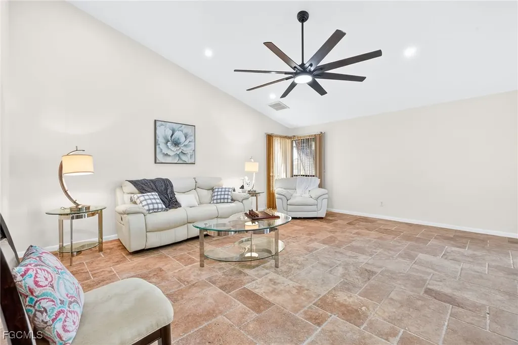 1221 SW 51st Terrace Cape Coral FL 33914