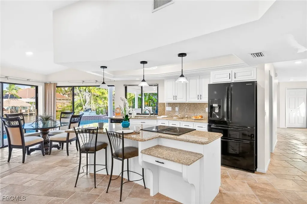 1221 SW 51st Terrace Cape Coral FL 33914