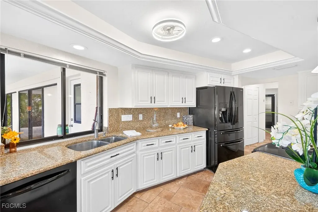 1221 SW 51st Terrace Cape Coral FL 33914