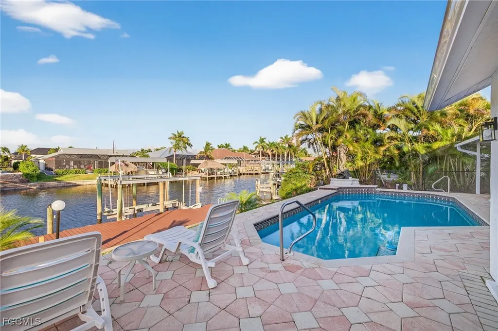 1221 SW 51st Terrace Cape Coral FL 33914