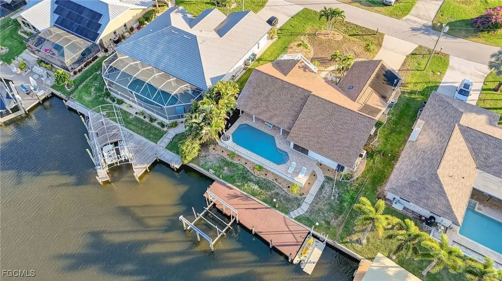 1221 SW 51st Terrace Cape Coral FL 33914