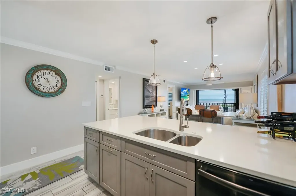 1403 Beach Cottages Captiva FL 33924