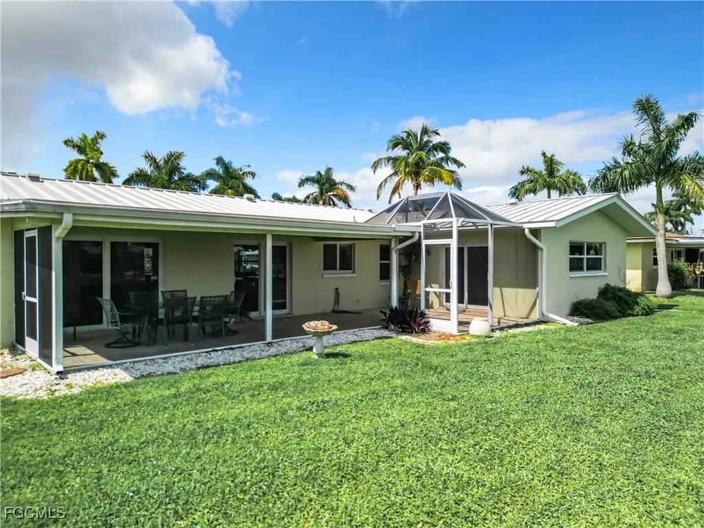5249 Sunset Court Cape Coral FL 33904