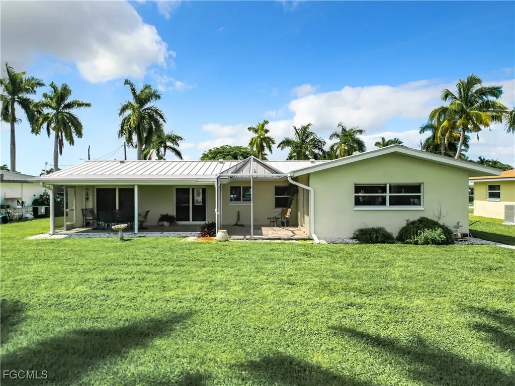 5249 Sunset Court Cape Coral FL 33904