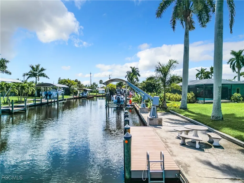 5249 Sunset Court Cape Coral FL 33904
