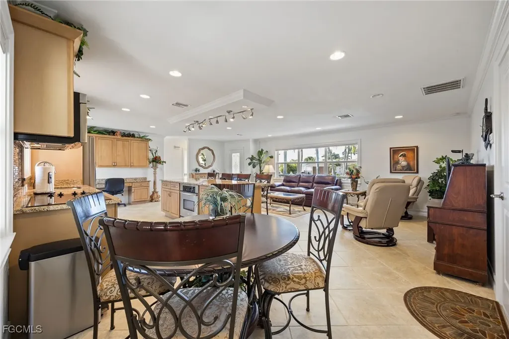 5249 Sunset Court Cape Coral FL 33904