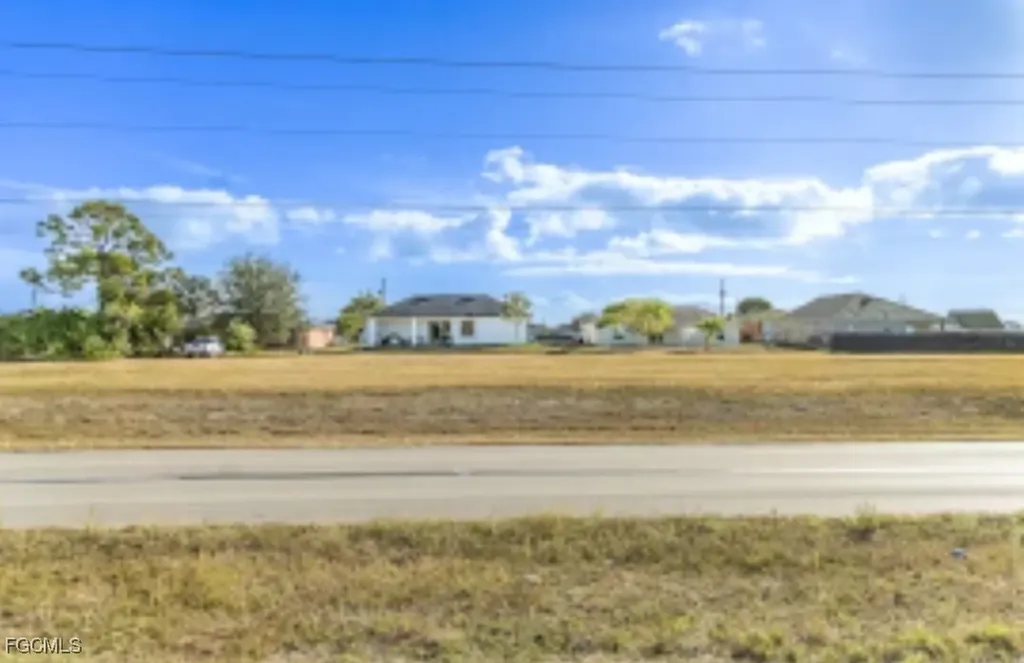 1323 Santa Barbara Boulevard N Cape Coral FL 33993