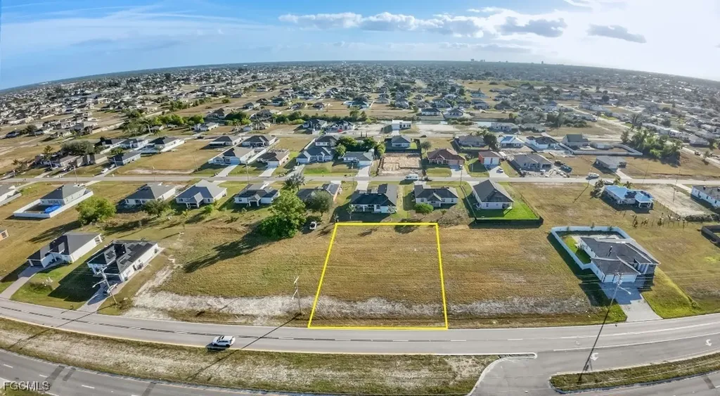 1323 Santa Barbara Boulevard N Cape Coral FL 33993