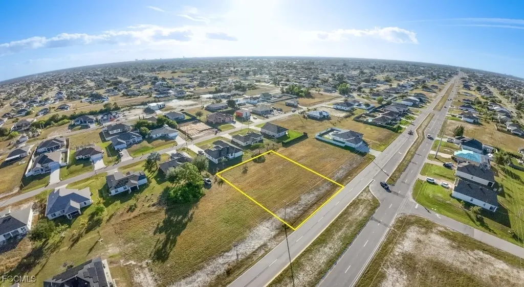1323 Santa Barbara Boulevard N Cape Coral FL 33993
