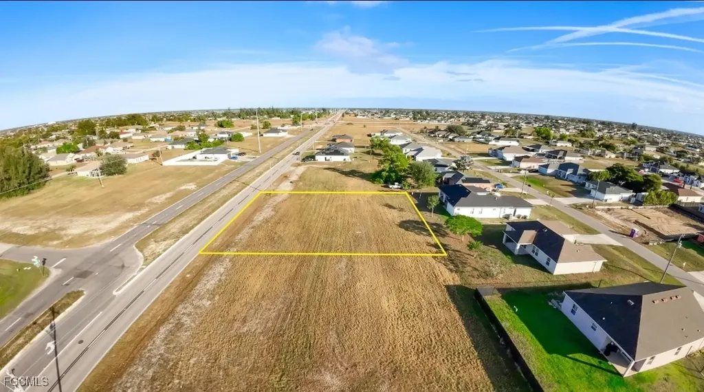 1323 Santa Barbara Boulevard N Cape Coral FL 33993
