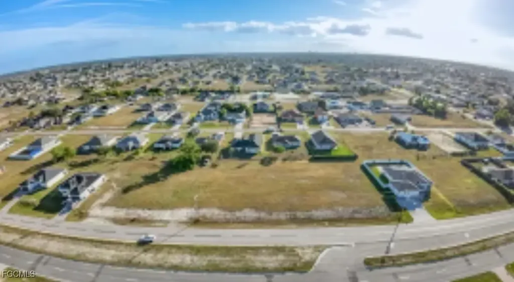 1323 Santa Barbara Boulevard N Cape Coral FL 33993