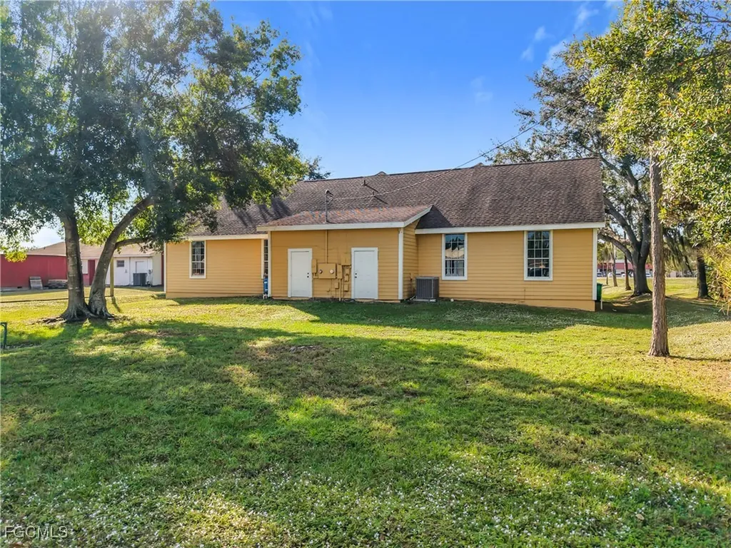 1312 N 15th Street Immokalee FL 34142
