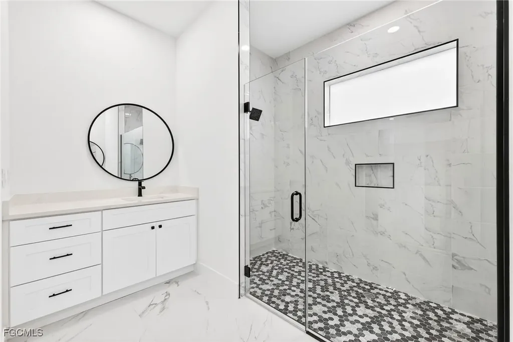 27 SW 8th Place Cape Coral FL 33991