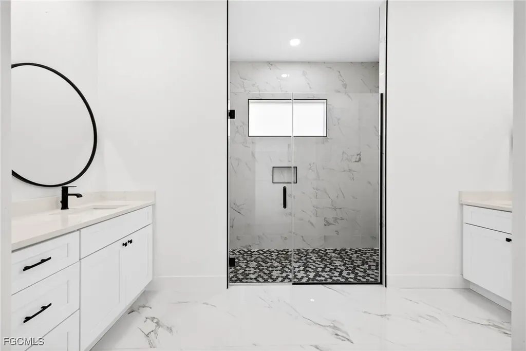 27 SW 8th Place Cape Coral FL 33991