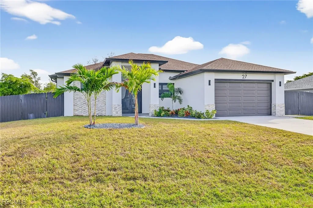 27 SW 8th Place Cape Coral FL 33991