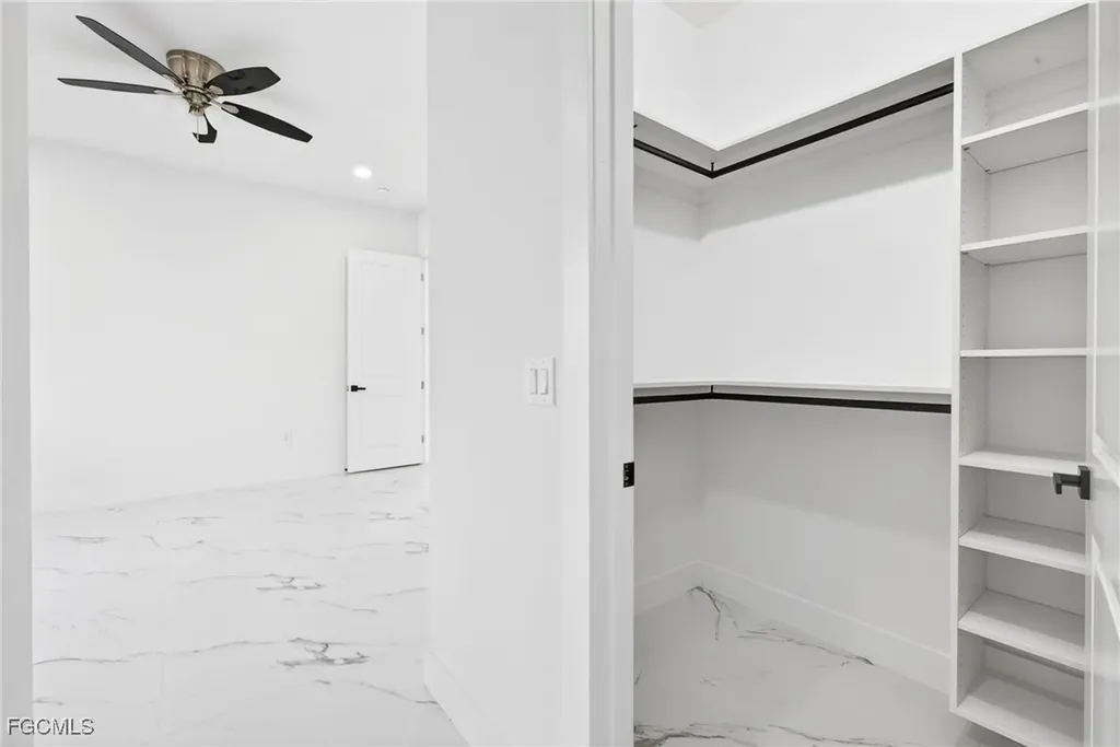 27 SW 8th Place Cape Coral FL 33991