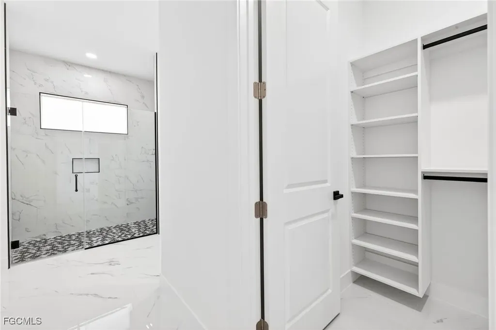 27 SW 8th Place Cape Coral FL 33991