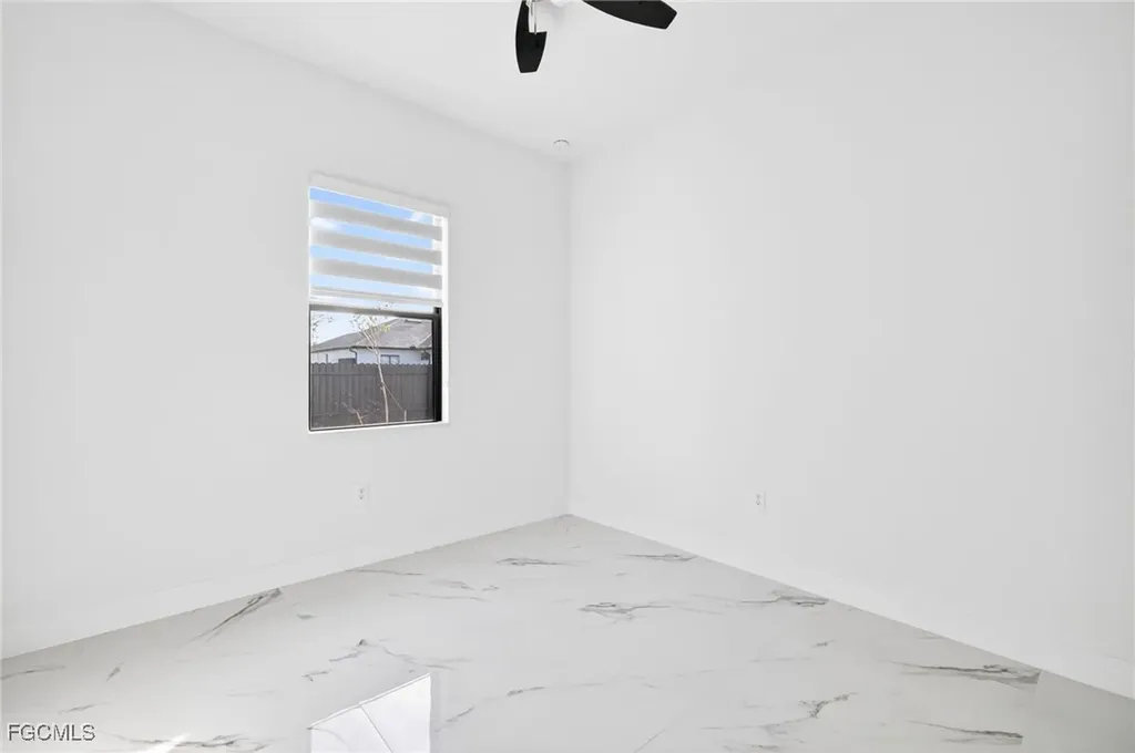 27 SW 8th Place Cape Coral FL 33991