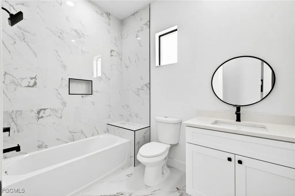 27 SW 8th Place Cape Coral FL 33991