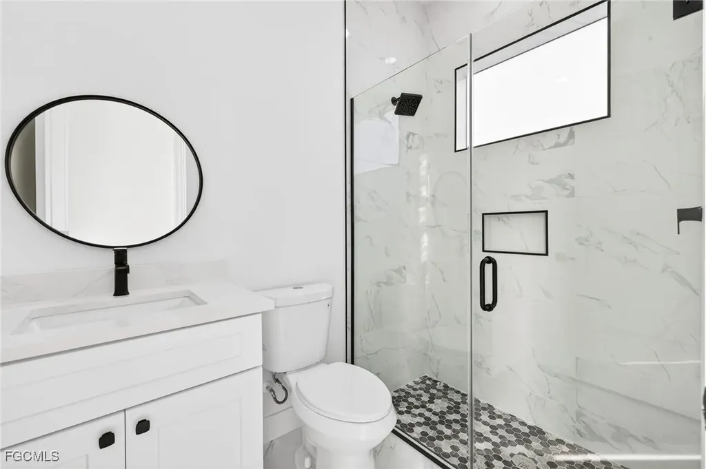 27 SW 8th Place Cape Coral FL 33991