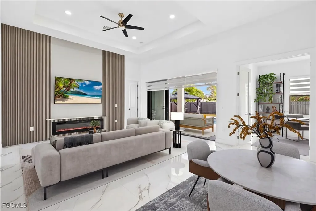 27 SW 8th Place Cape Coral FL 33991