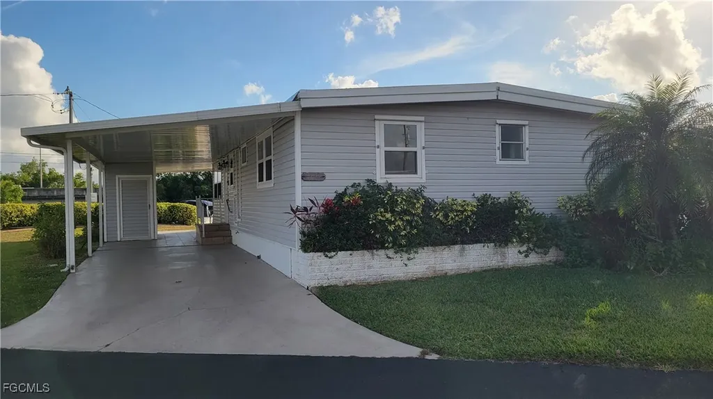 44A Channel Lane Fort Myers FL 33905