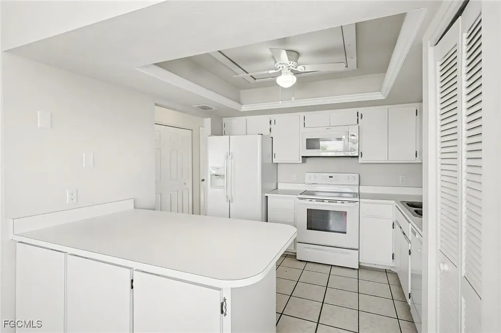 4528 SE 5th Place Cape Coral FL 33904