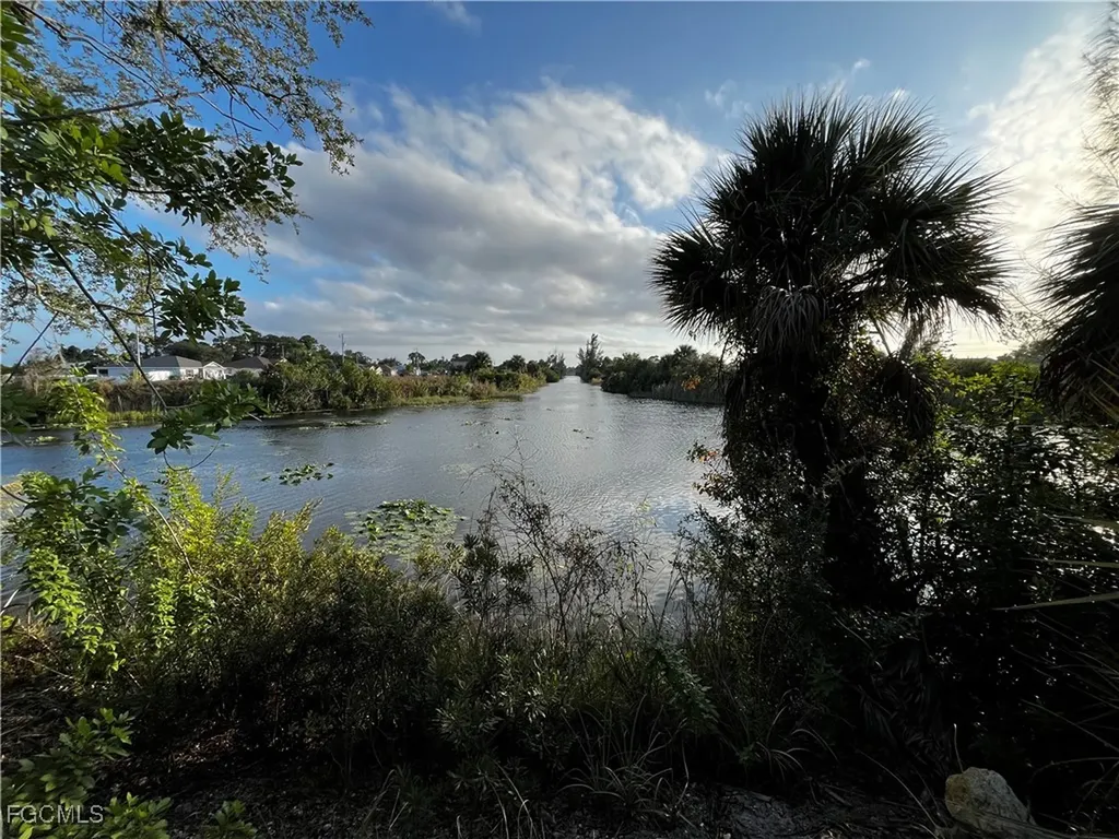 1630 NE 37th Street Cape Coral FL 33909