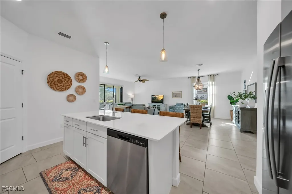 20023 Hartford Estero FL 33928