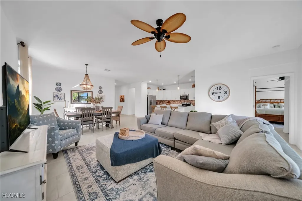 20023 Hartford Estero FL 33928