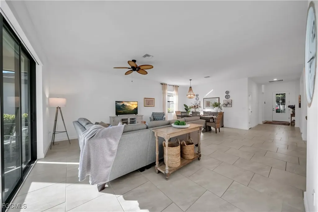 20023 Hartford Estero FL 33928