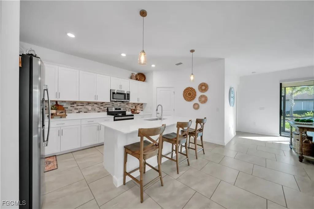 20023 Hartford Estero FL 33928