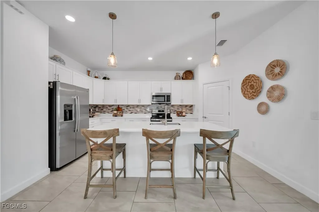 20023 Hartford Estero FL 33928