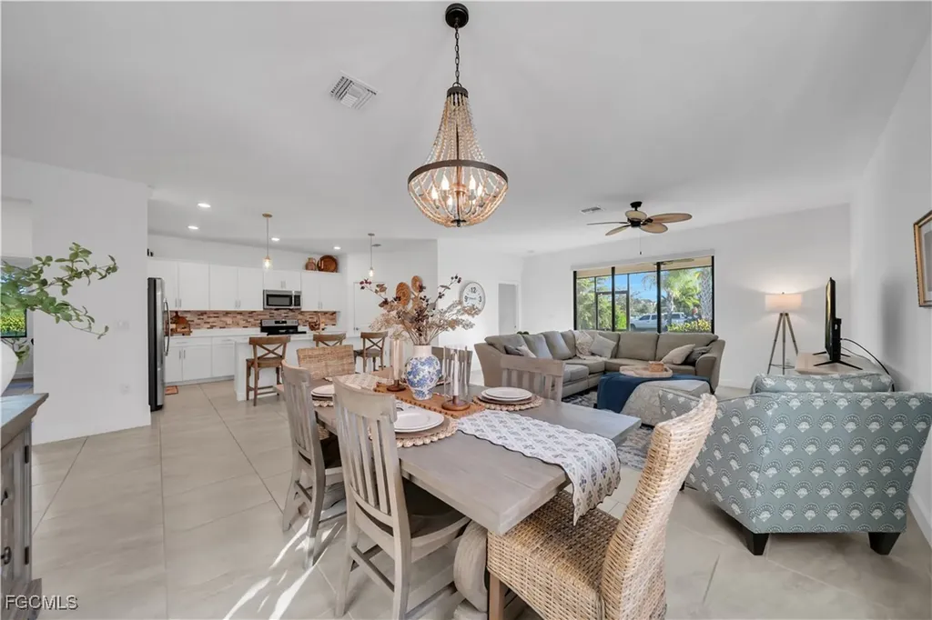 20023 Hartford Estero FL 33928