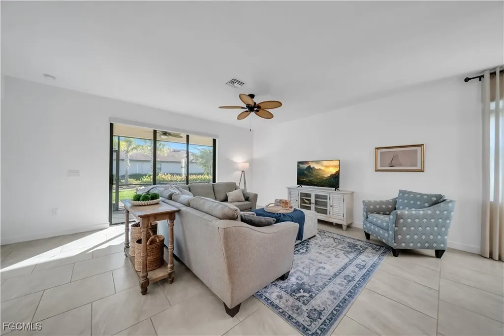 20023 Hartford Estero FL 33928