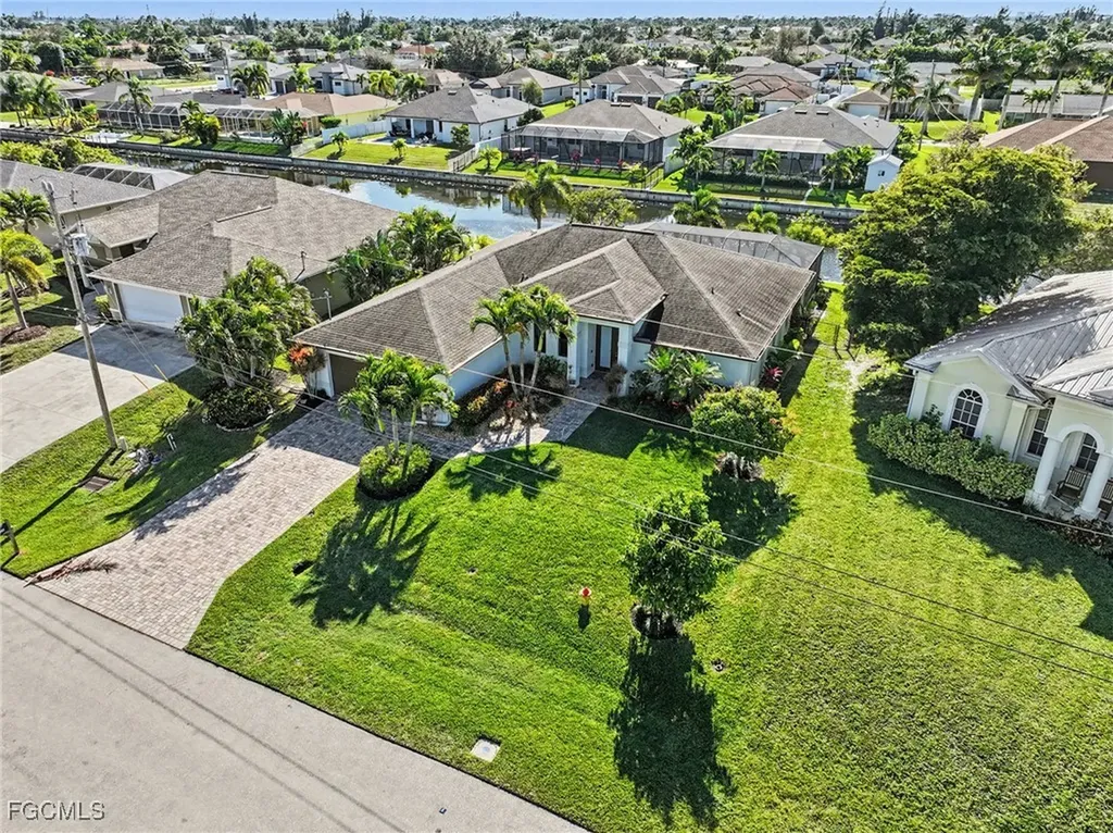 1426 SW 12th Terrace Cape Coral FL 33991