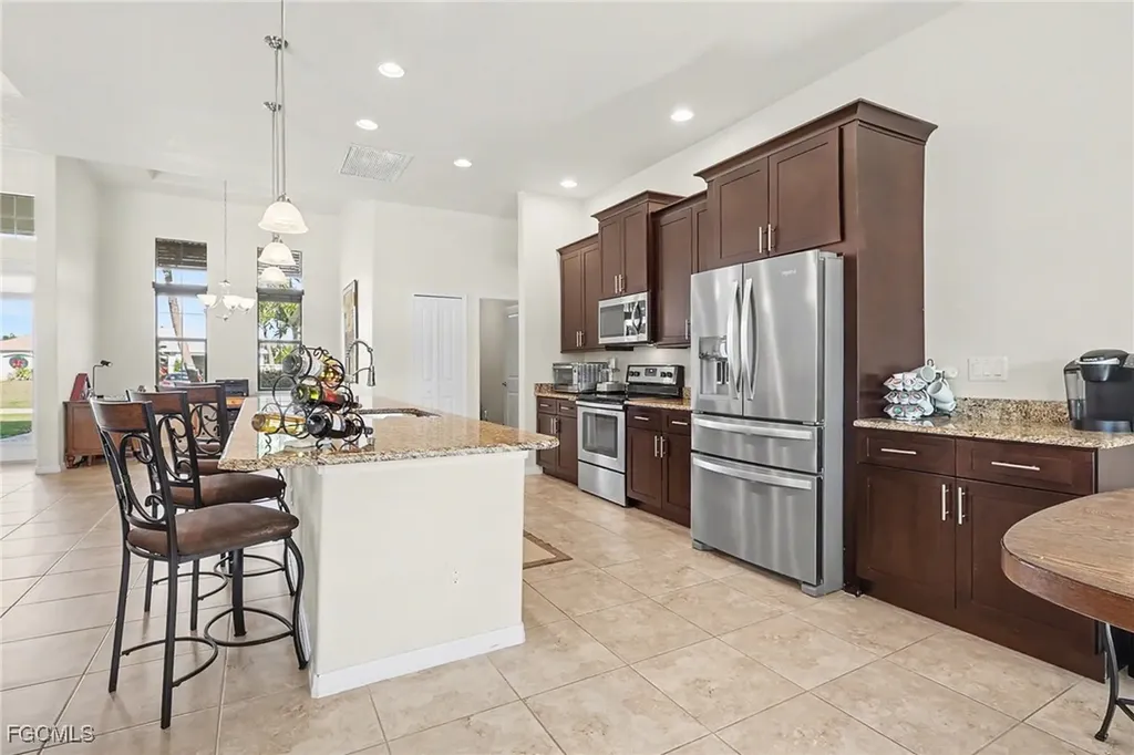 1426 SW 12th Terrace Cape Coral FL 33991