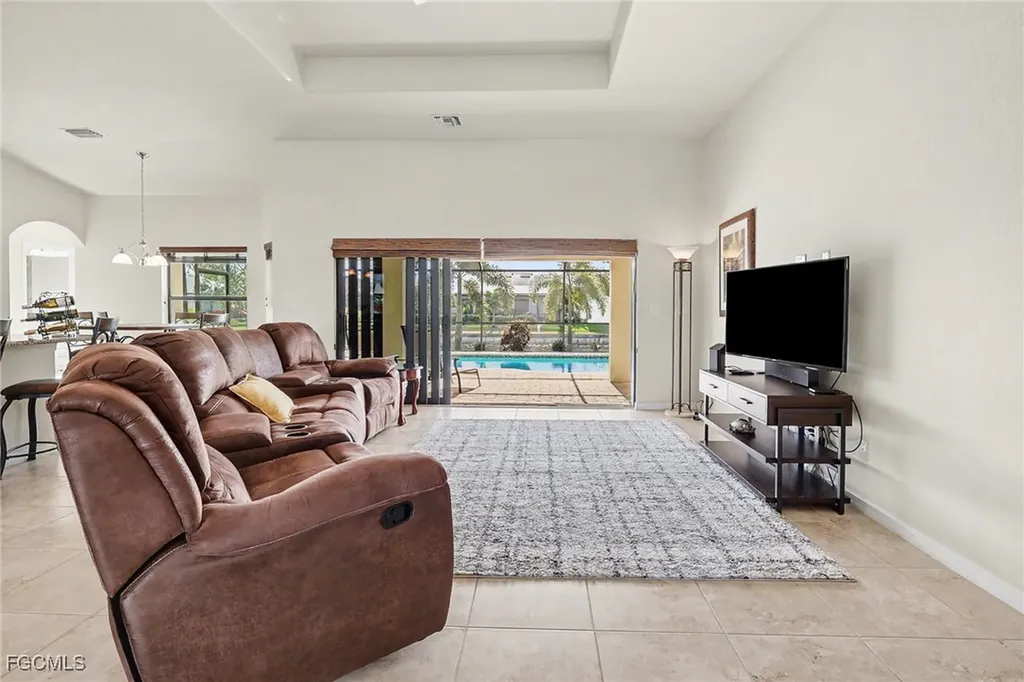 1426 SW 12th Terrace Cape Coral FL 33991