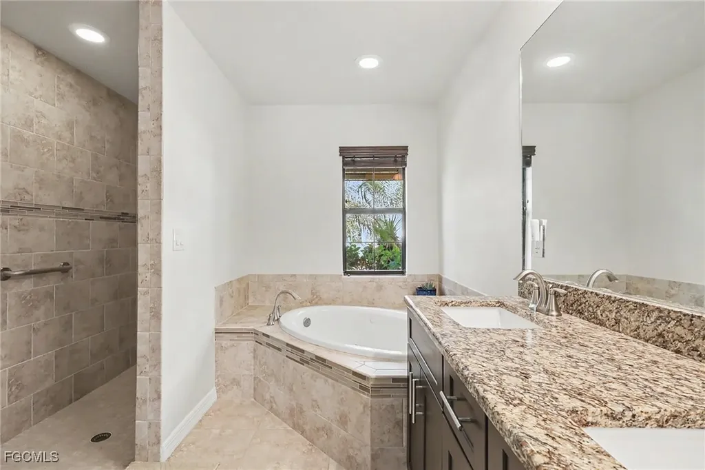 1426 SW 12th Terrace Cape Coral FL 33991