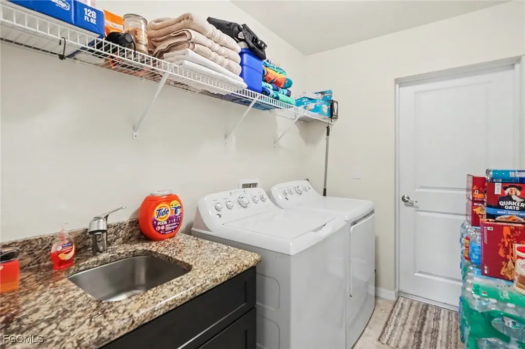 1426 SW 12th Terrace Cape Coral FL 33991